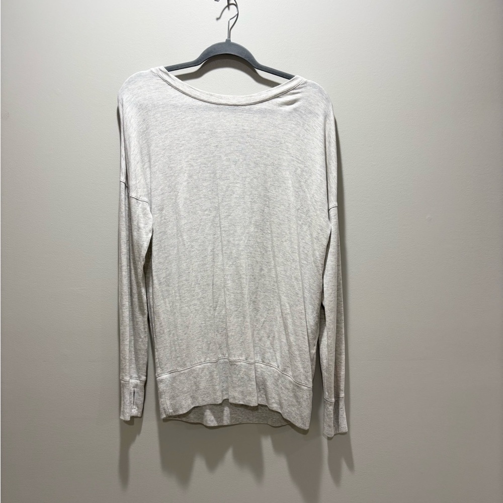 ATHLETA • Women’s Chakra Light Heather Grey Cutout Back Sweatshirt Size Medium